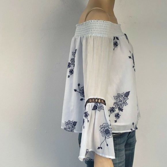 SOLD The Jetset Diaries Liliana Off Shoulder Top - Picture 3 of 7